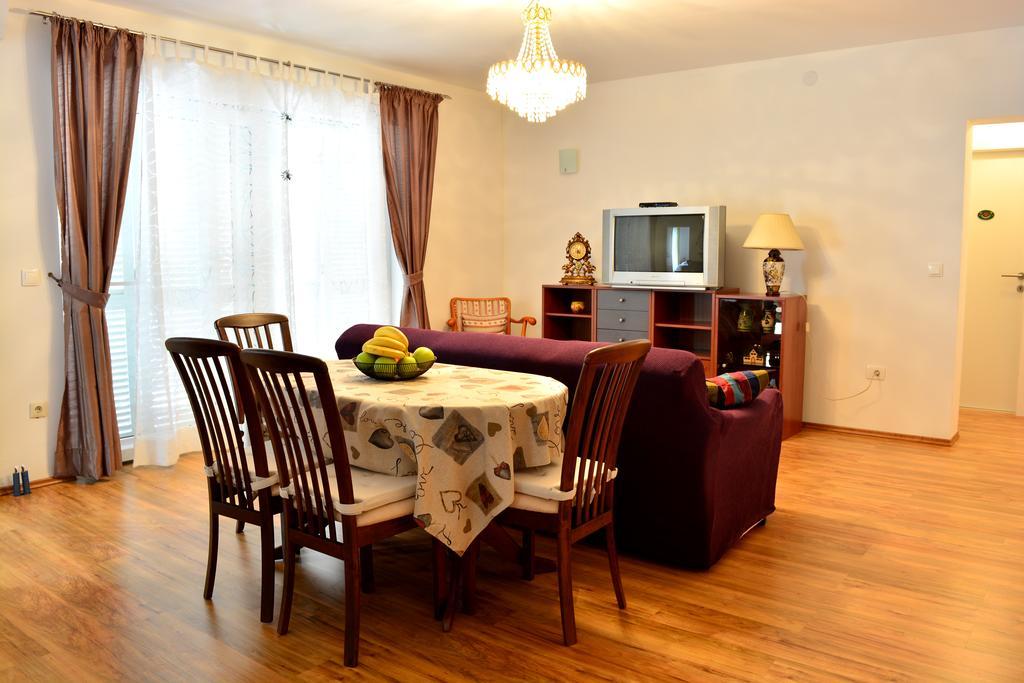 Apartments M&B Podstrana Kültér fotó